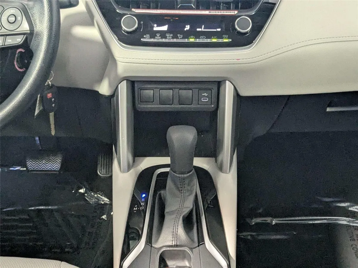 2023 Toyota Corolla Cross L thumbnail 39