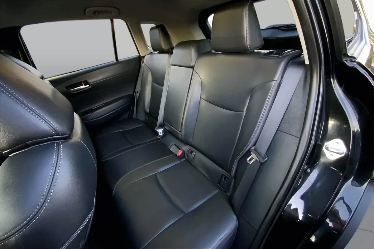 2023 Toyota Corolla Cross XLE thumbnail 20