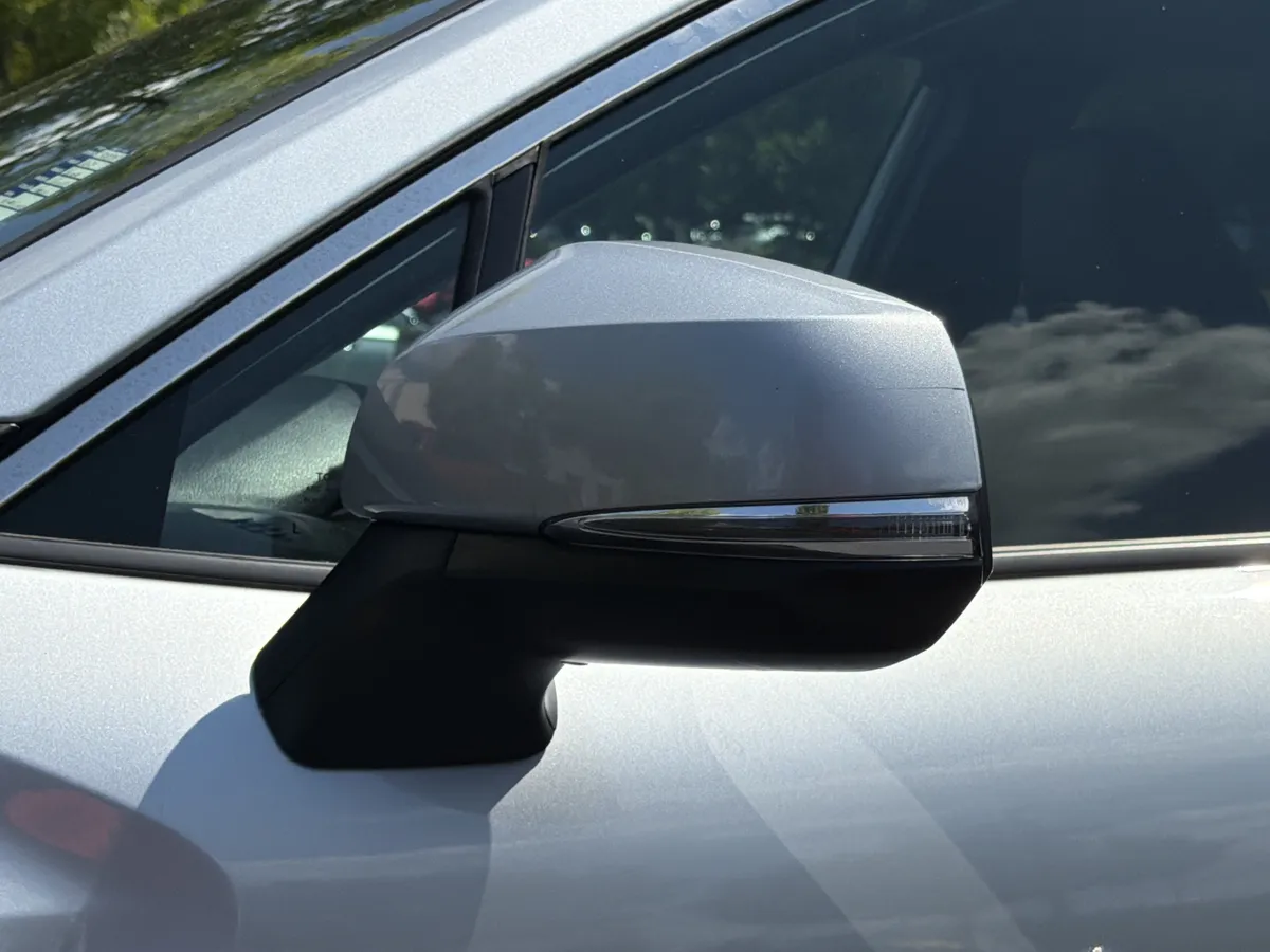 2023 Toyota Corolla Cross XLE thumbnail 32