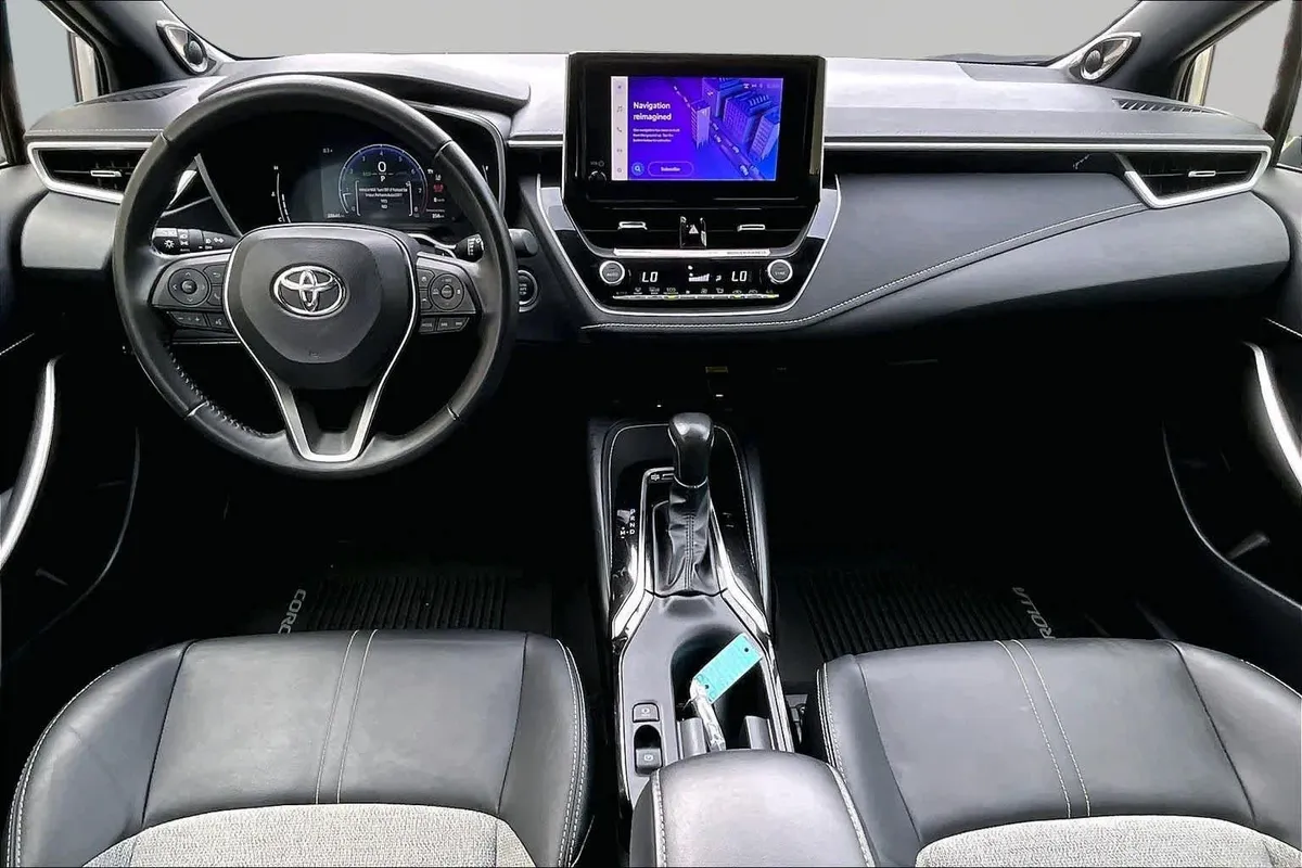 2023 Toyota Corolla Hatchback XSE thumbnail 15
