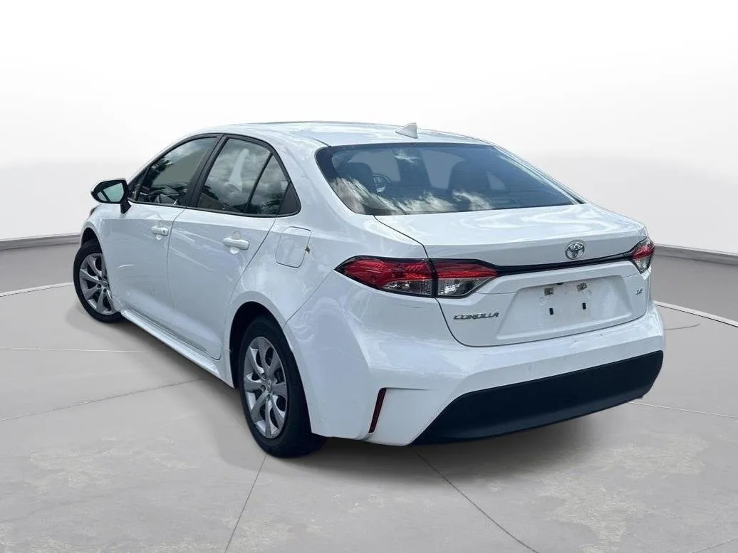 2023 Toyota Corolla LE thumbnail 8