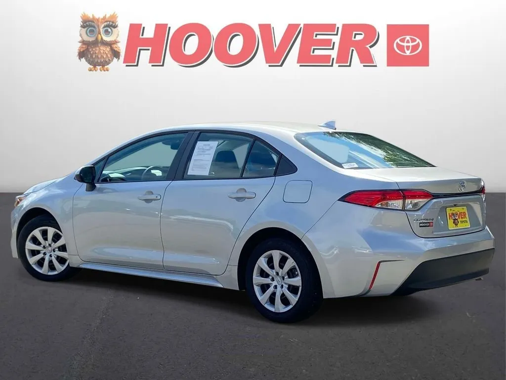 2023 Toyota Corolla LE thumbnail 5