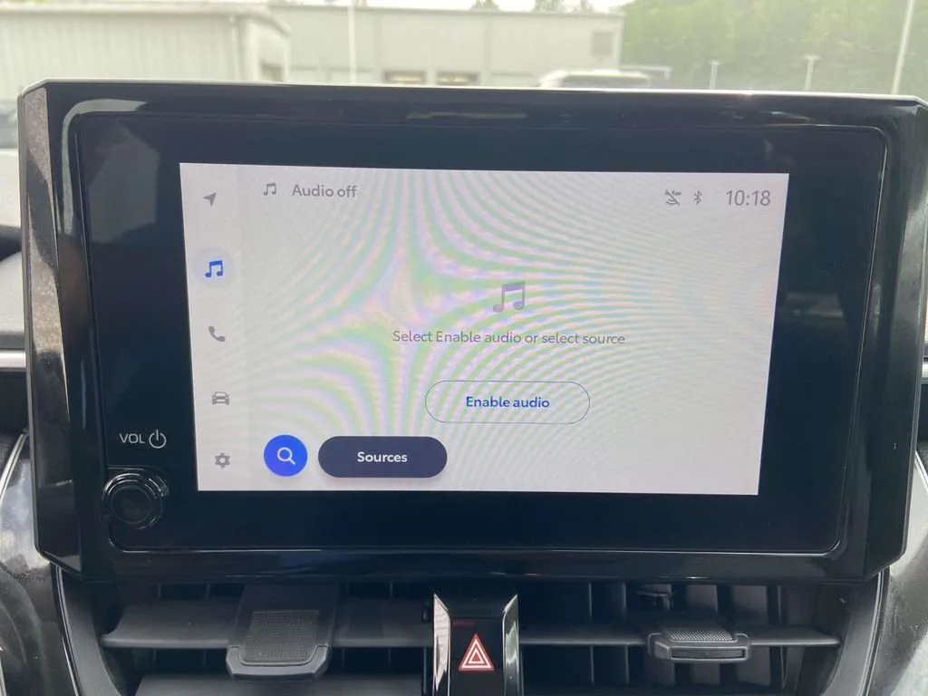2023 Toyota Corolla LE thumbnail 19