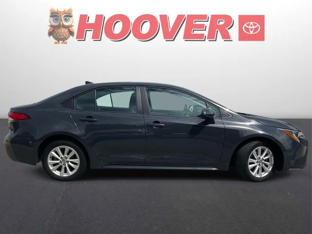 2023 Toyota Corolla LE thumbnail 2
