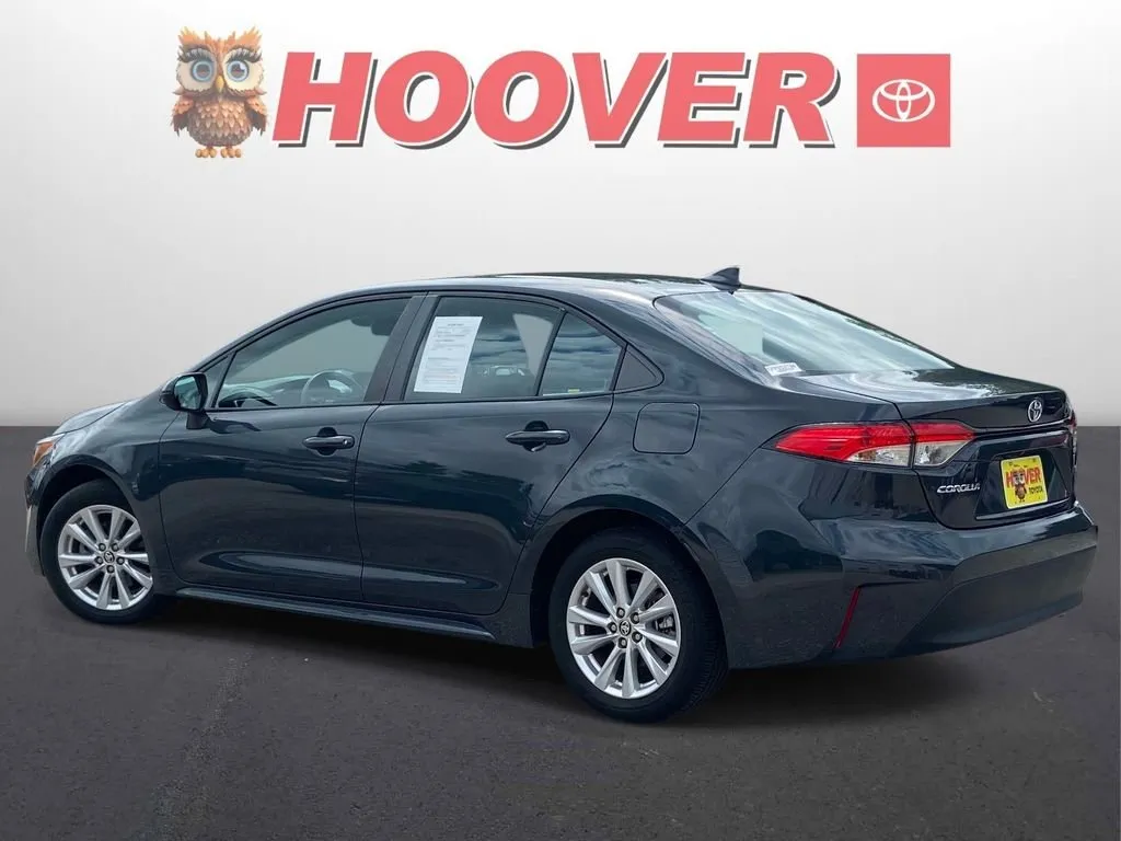 2023 Toyota Corolla LE thumbnail 8
