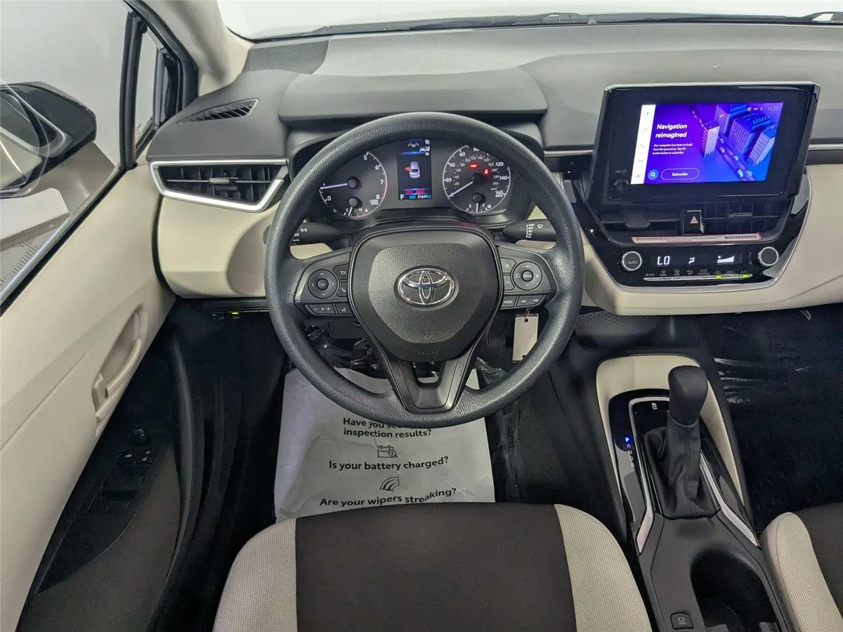 2023 Toyota Corolla LE thumbnail 34