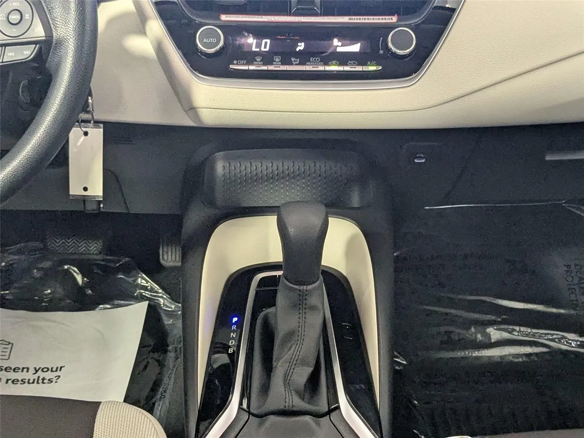 2023 Toyota Corolla LE thumbnail 37