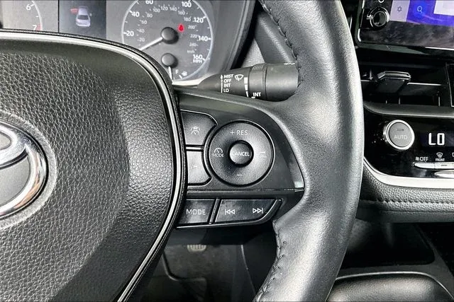 2023 Toyota Corolla SE thumbnail 11