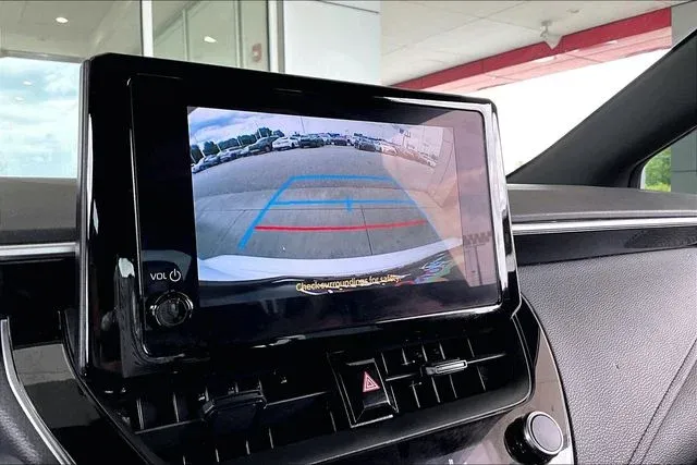 2023 Toyota Corolla SE thumbnail 13