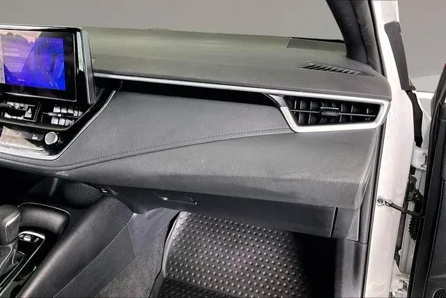 2023 Toyota Corolla SE thumbnail 21