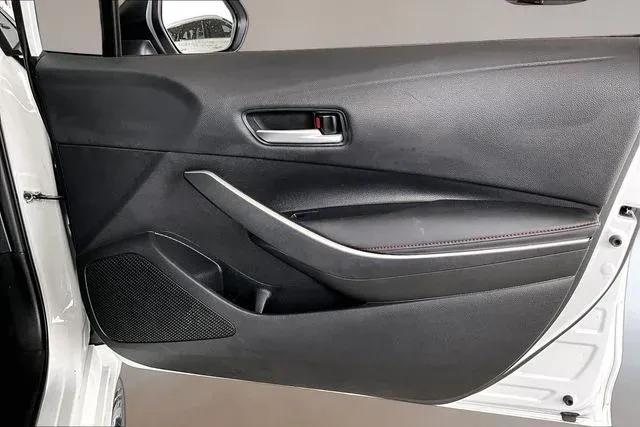 2023 Toyota Corolla SE thumbnail 25