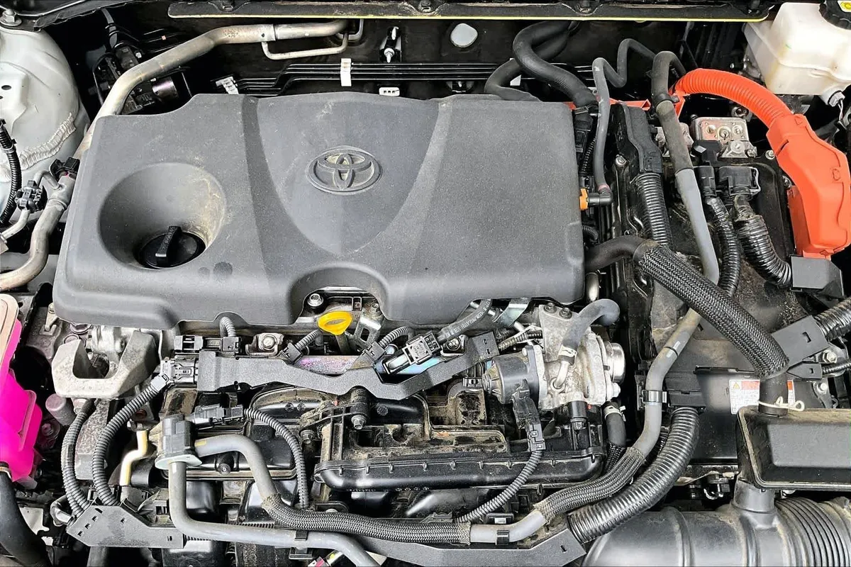 2023 Toyota Crown XLE thumbnail 33