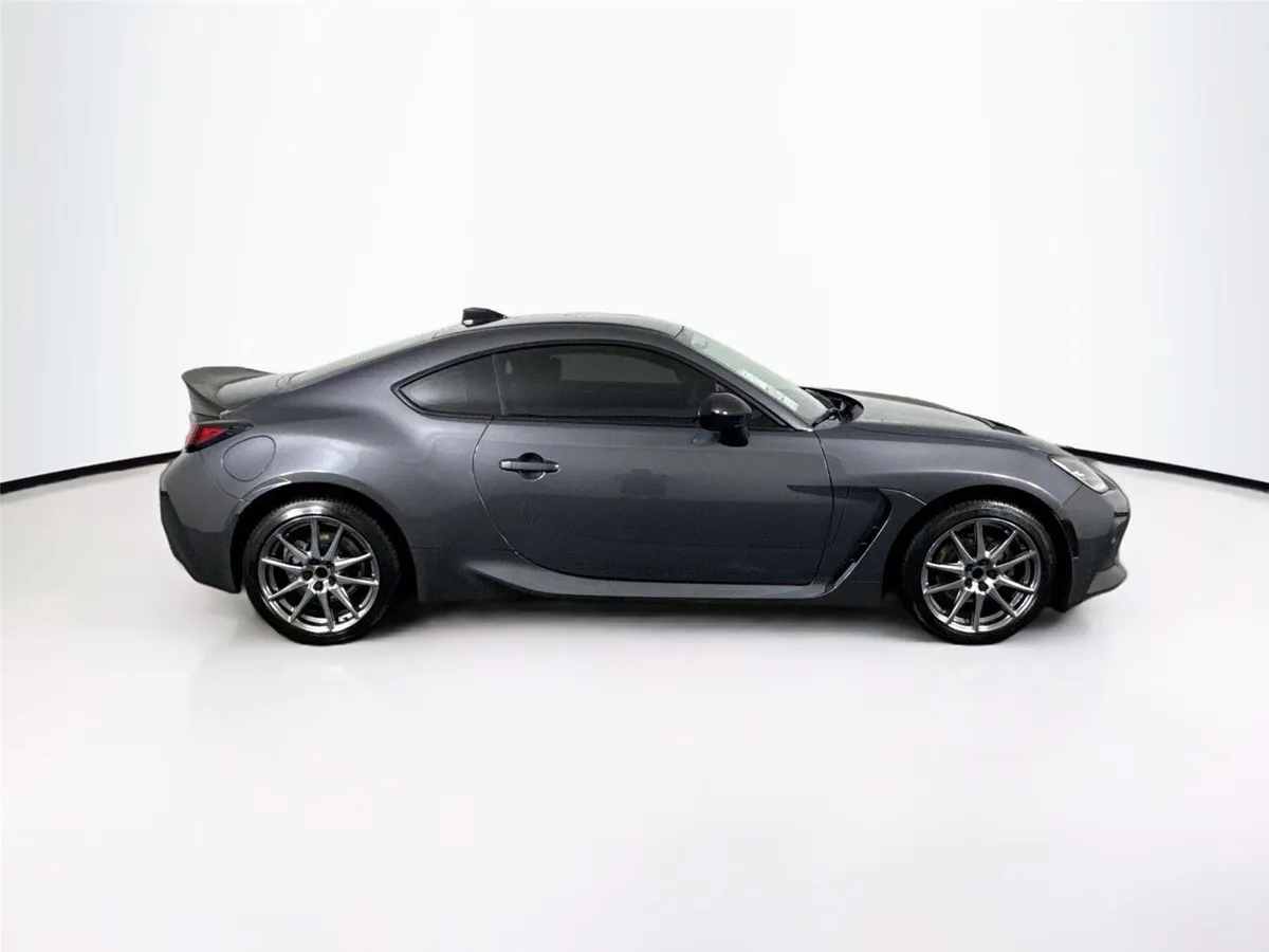 2023 Toyota GR86 Premium thumbnail 10