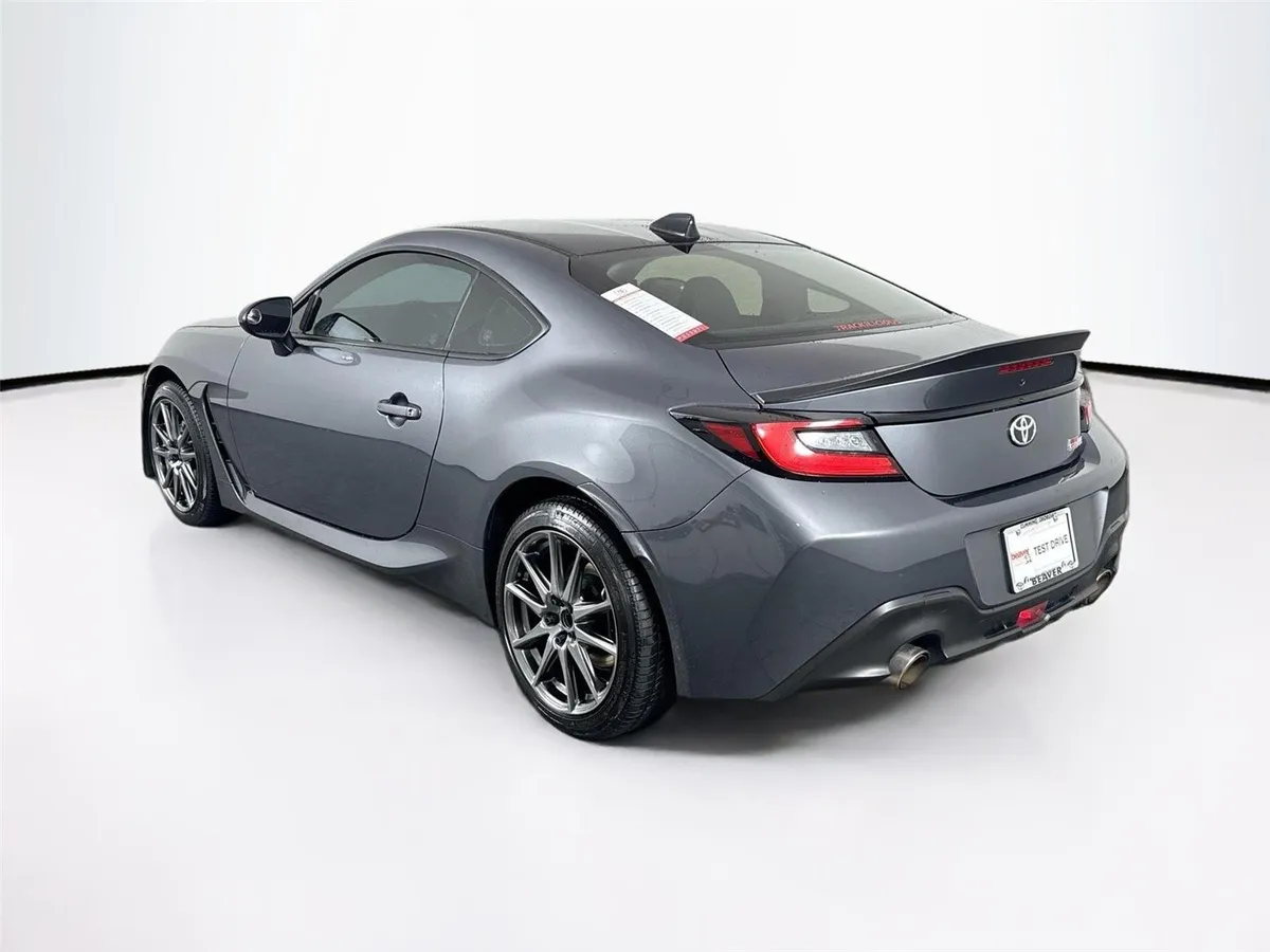 2023 Toyota GR86 Premium thumbnail 12