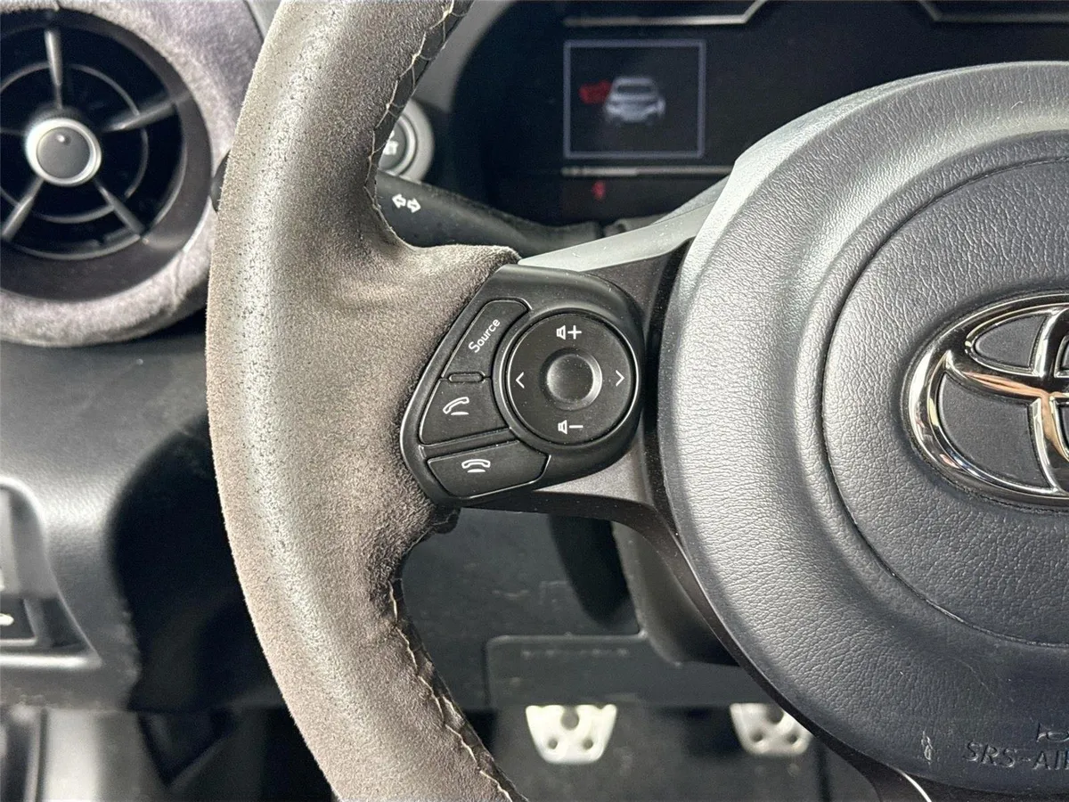 2023 Toyota GR86 Premium thumbnail 17
