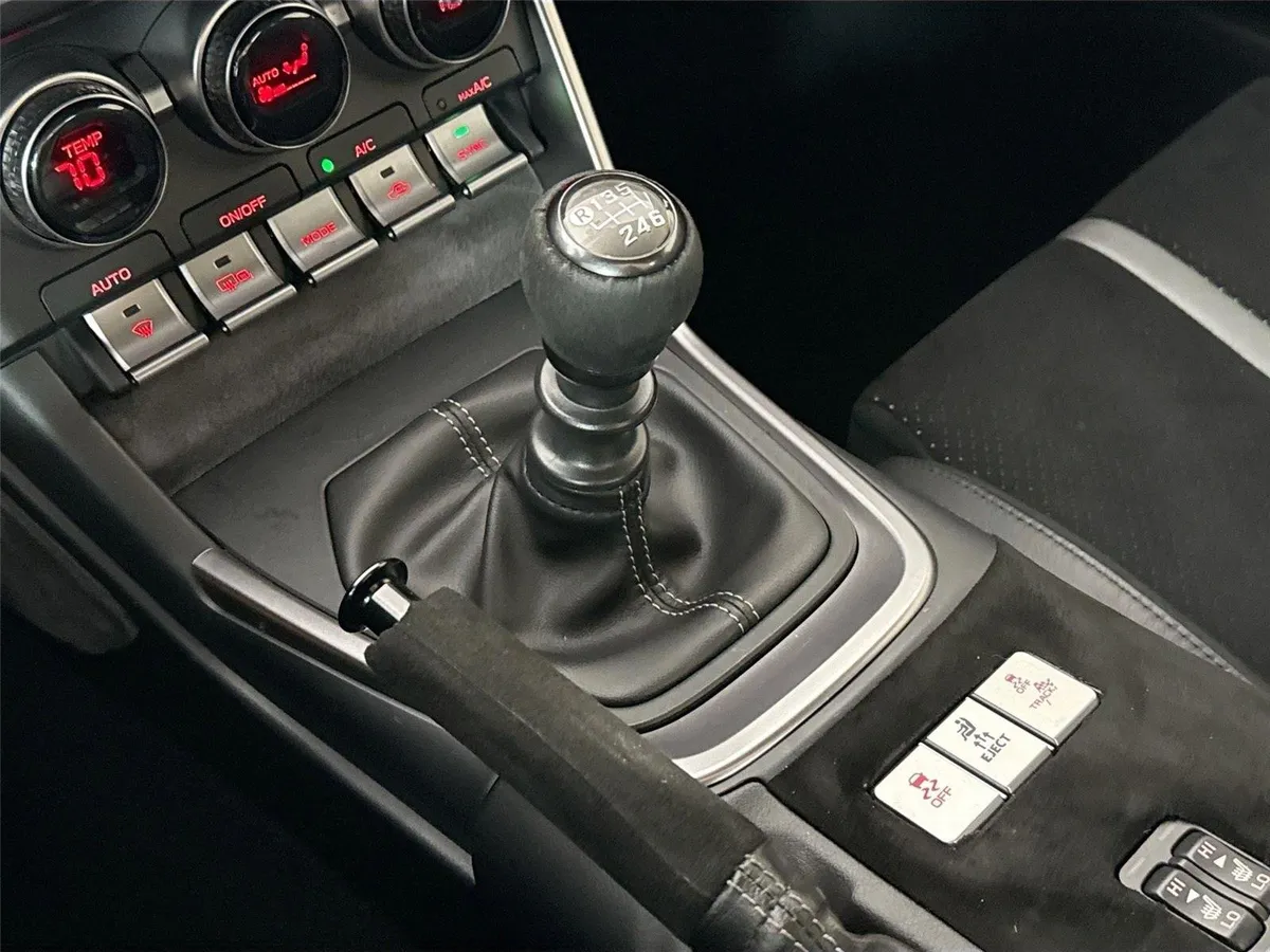 2023 Toyota GR86 Premium thumbnail 25