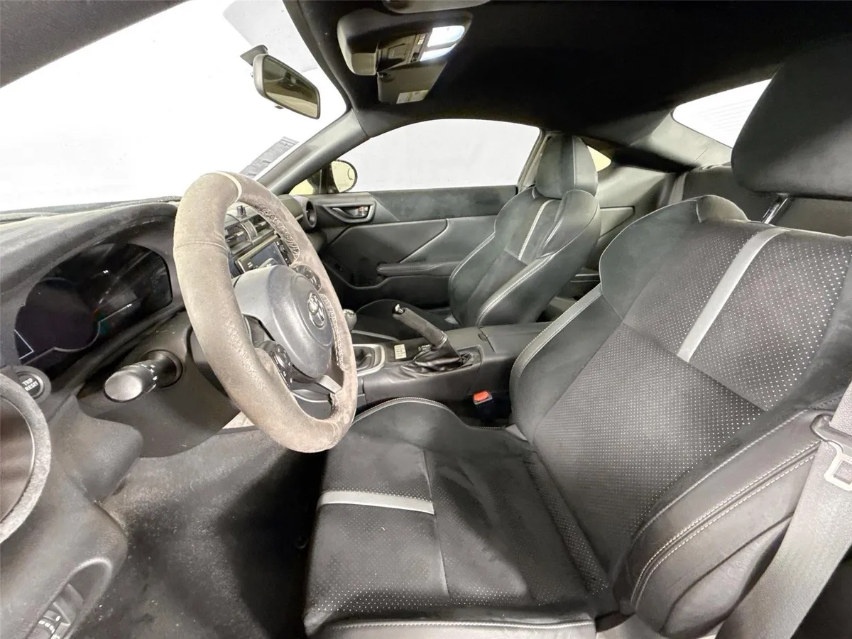 2023 Toyota GR86 Premium thumbnail 3