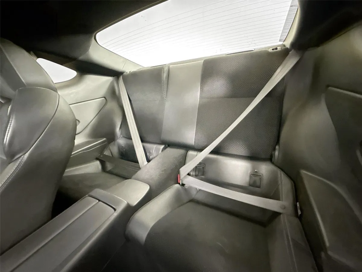 2023 Toyota GR86 Premium thumbnail 30