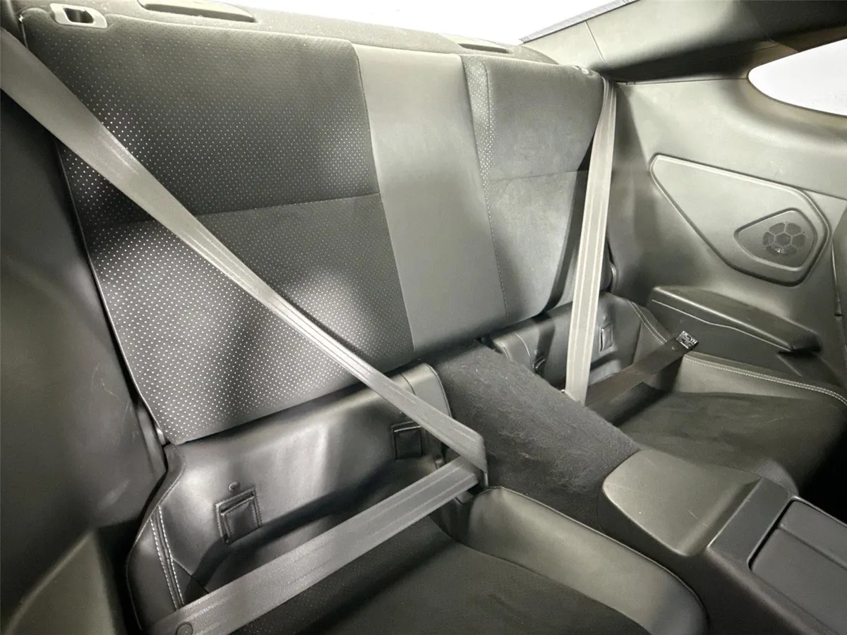 2023 Toyota GR86 Premium thumbnail 37