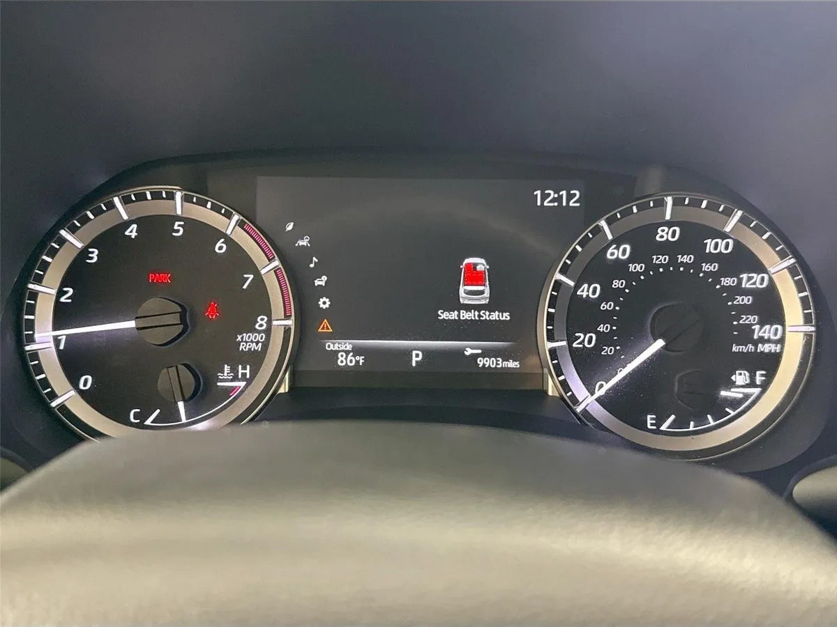2023 Toyota Highlander L thumbnail 18