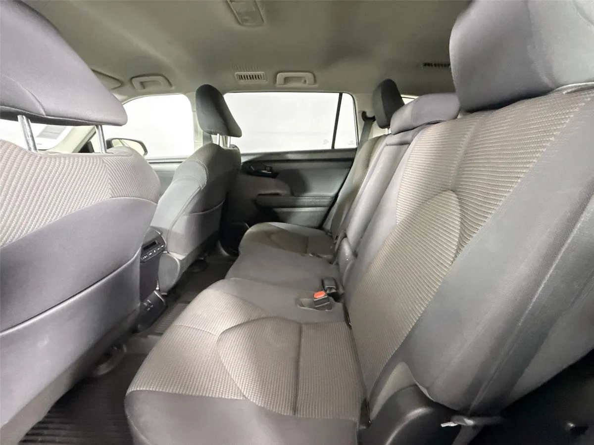 2023 Toyota Highlander L thumbnail 27