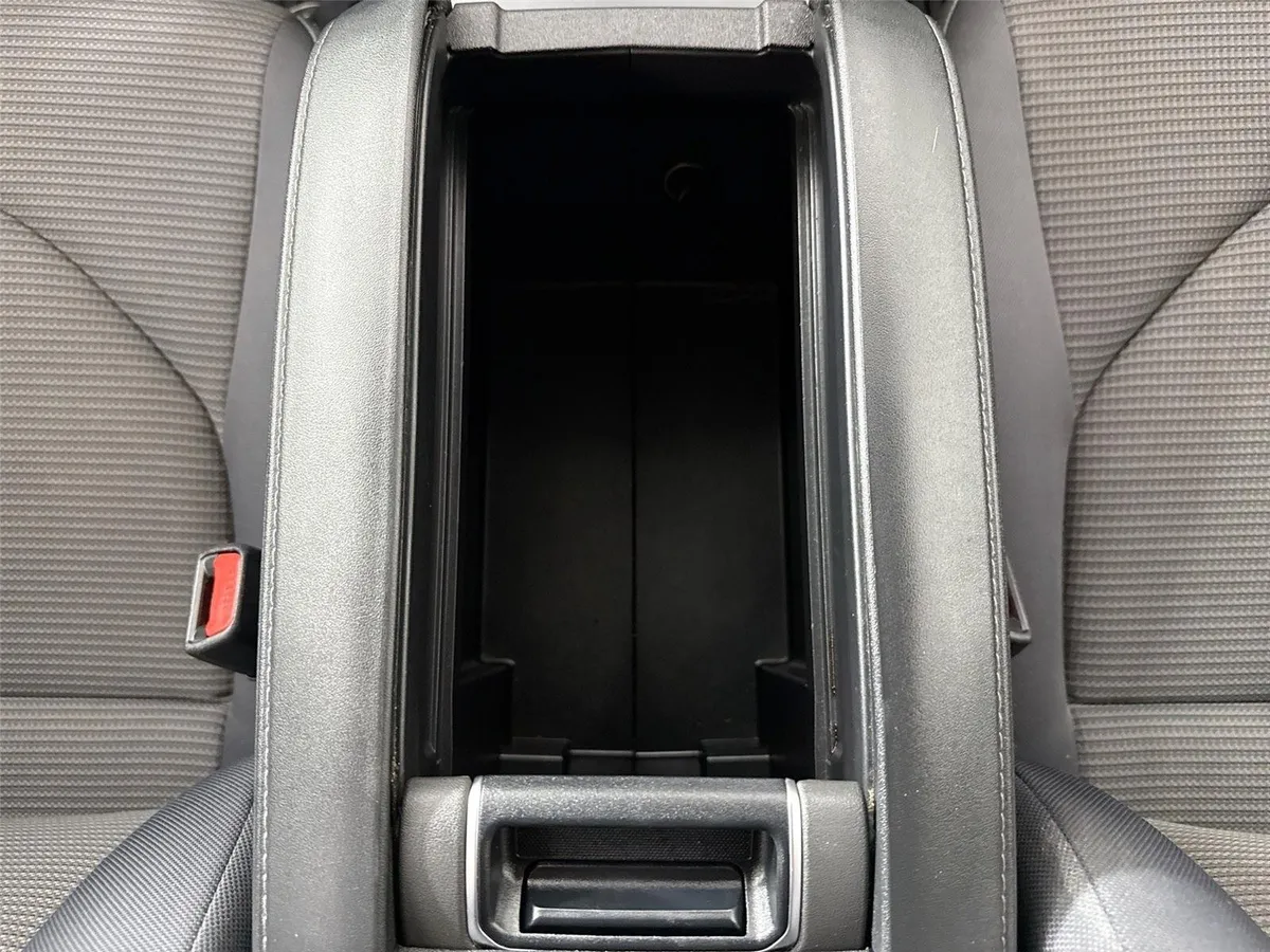 2023 Toyota Highlander L thumbnail 30