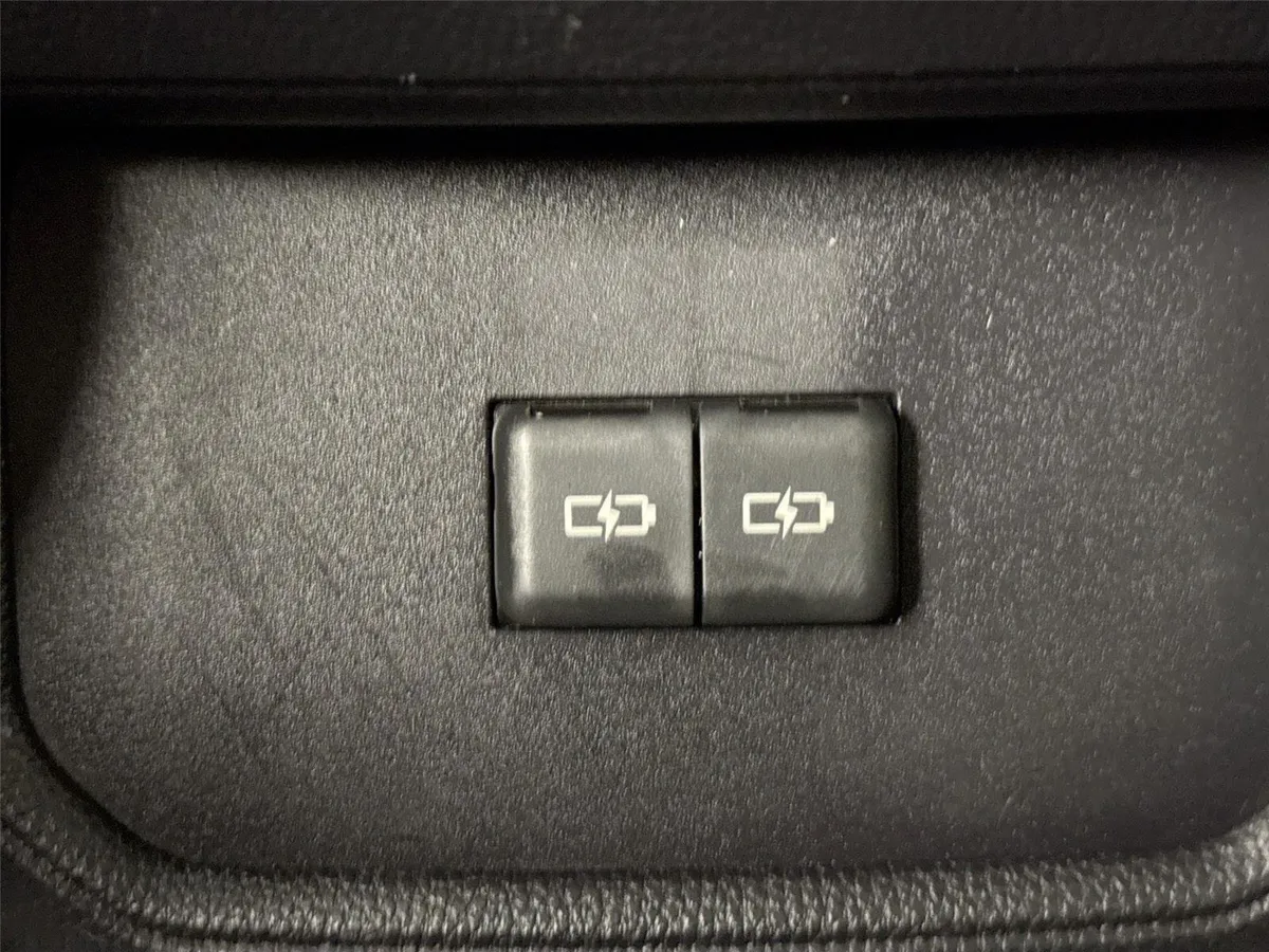 2023 Toyota Highlander L thumbnail 33