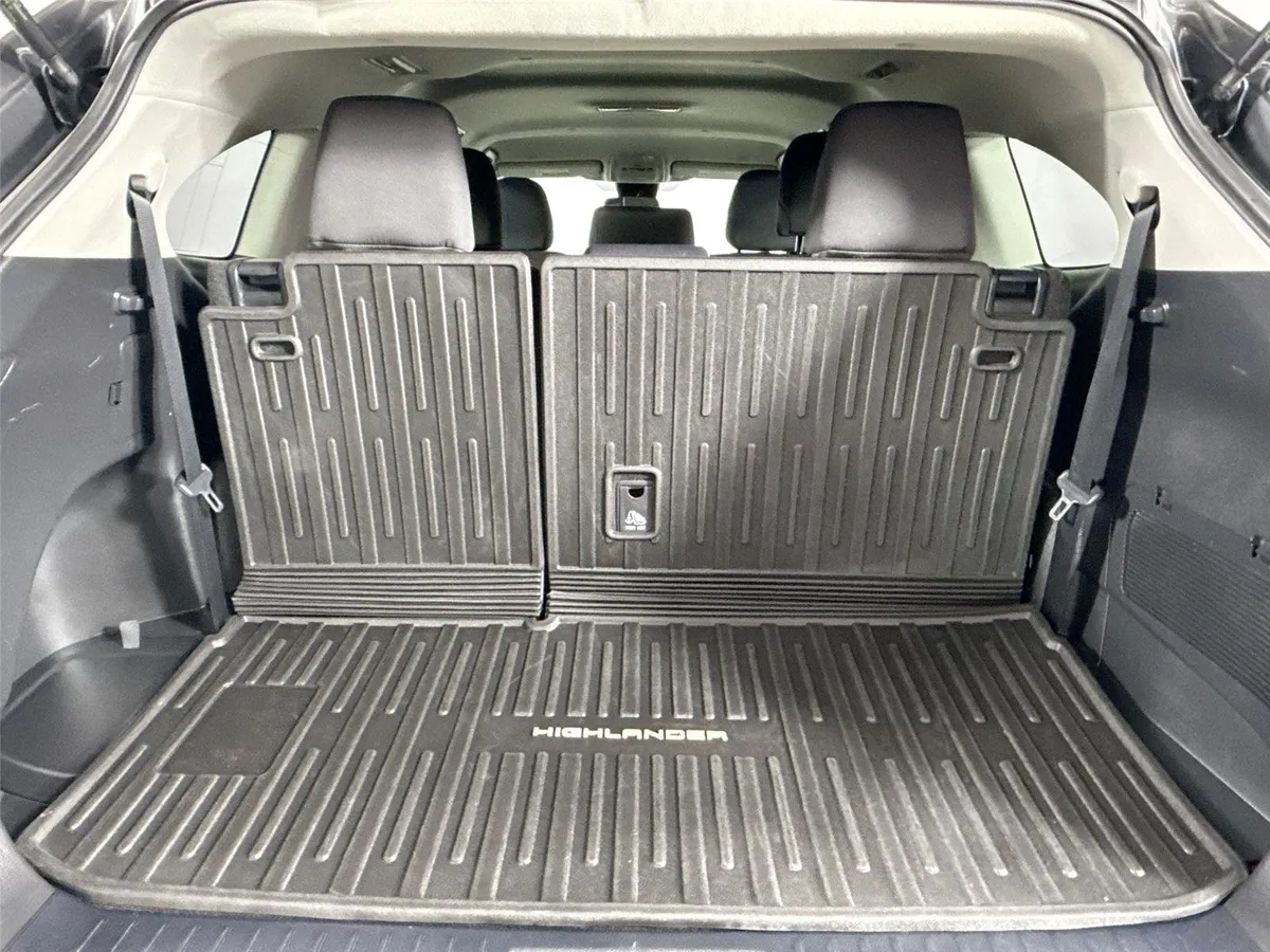 2023 Toyota Highlander L thumbnail 34