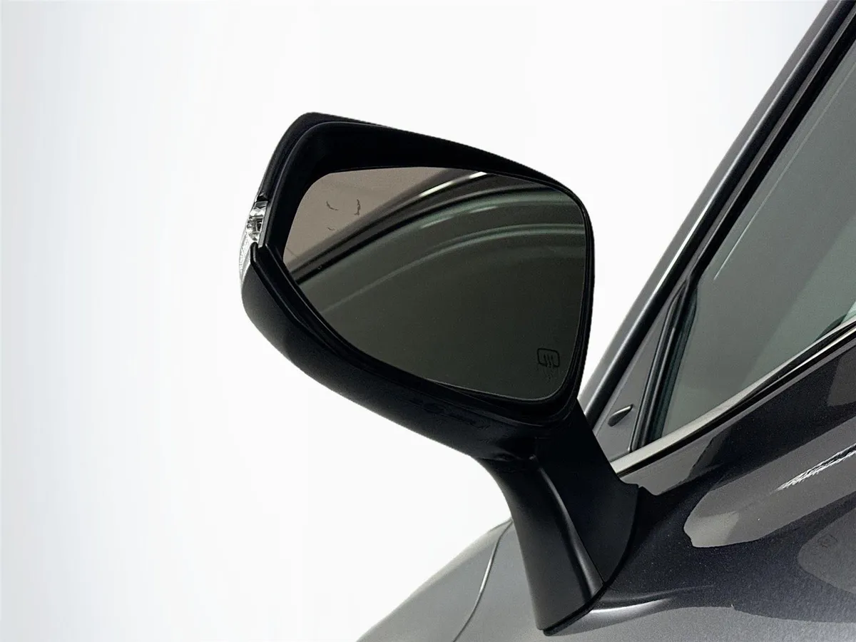 2023 Toyota Highlander L thumbnail 5