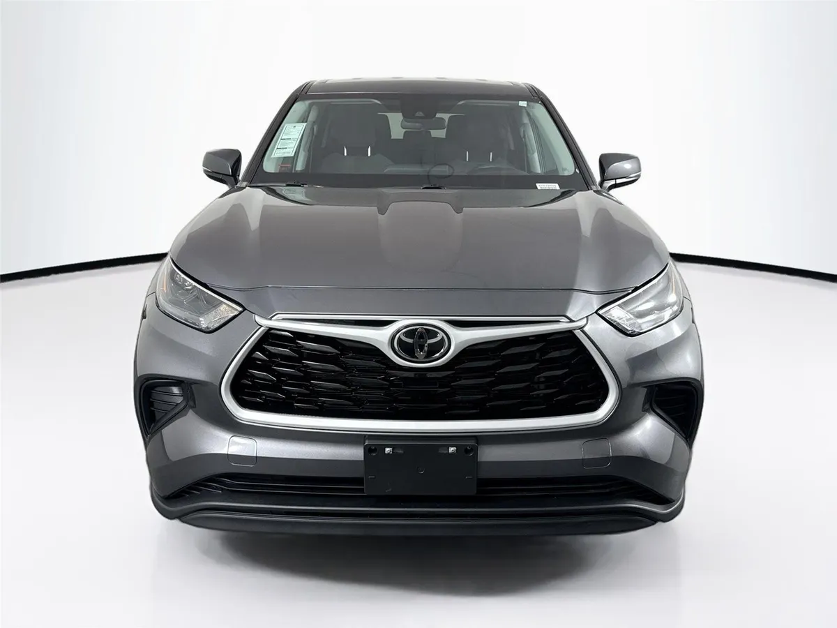 2023 Toyota Highlander L thumbnail 7