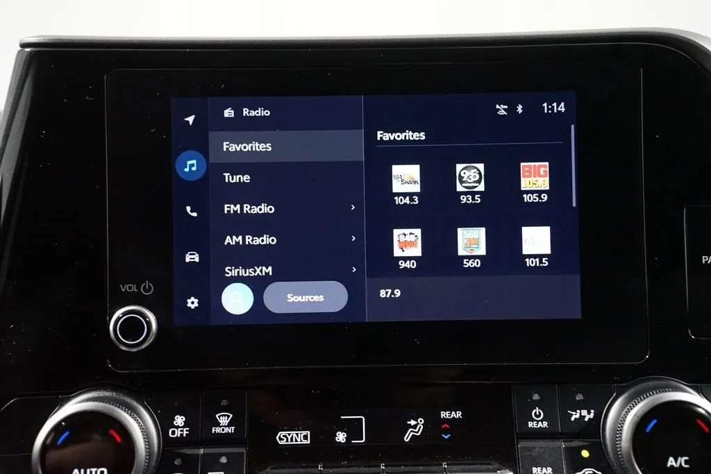 2023 Toyota Highlander L thumbnail 19