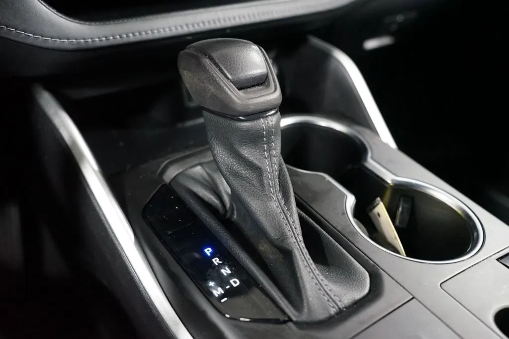 2023 Toyota Highlander L thumbnail 23