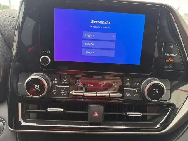2023 Toyota Highlander LE thumbnail 48