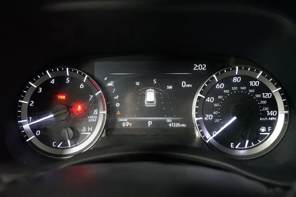 2023 Toyota Highlander LE thumbnail 15