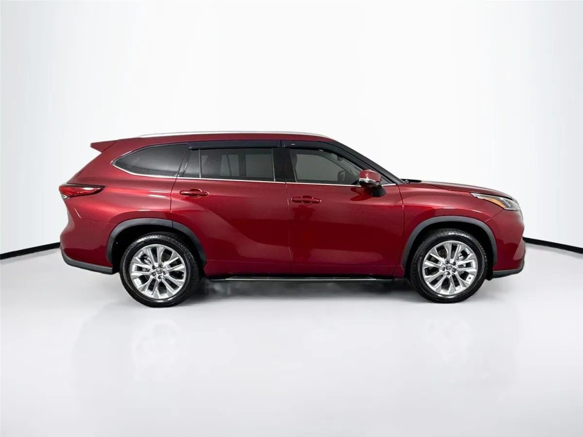 2023 Toyota Highlander Limited thumbnail 11