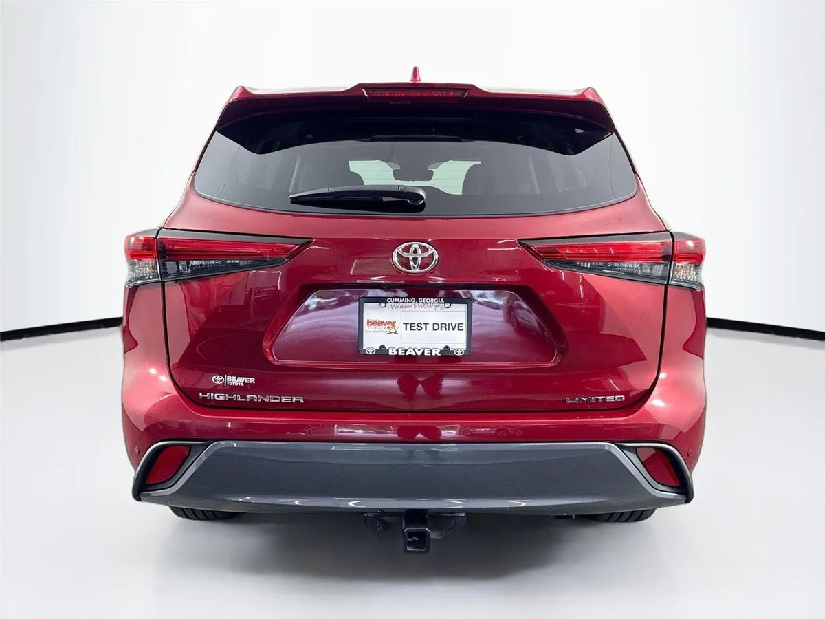 2023 Toyota Highlander Limited thumbnail 12