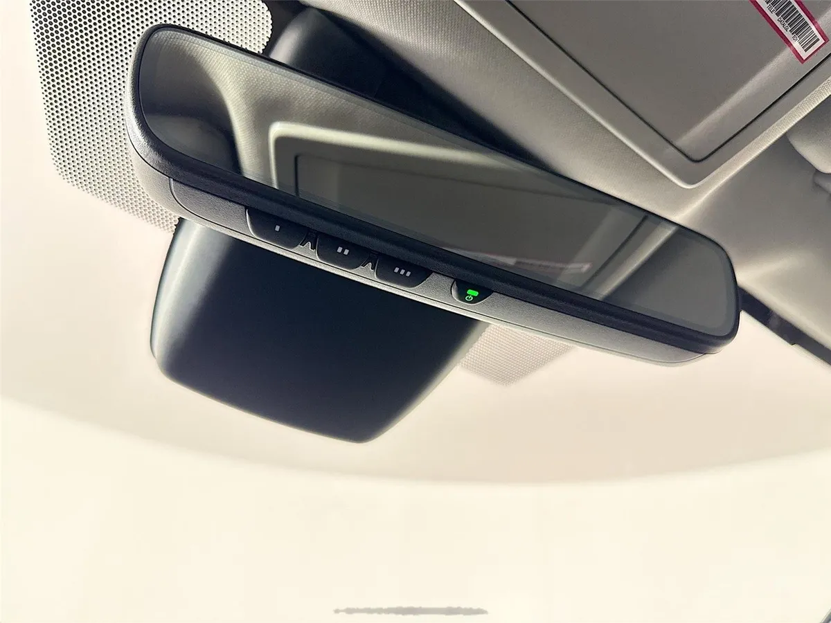 2023 Toyota Highlander Limited thumbnail 23