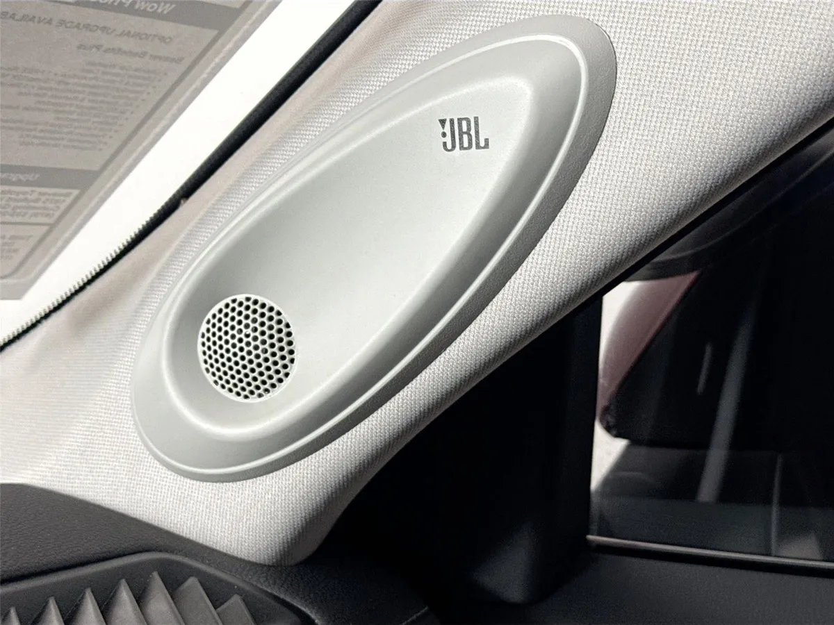 2023 Toyota Highlander Limited thumbnail 30