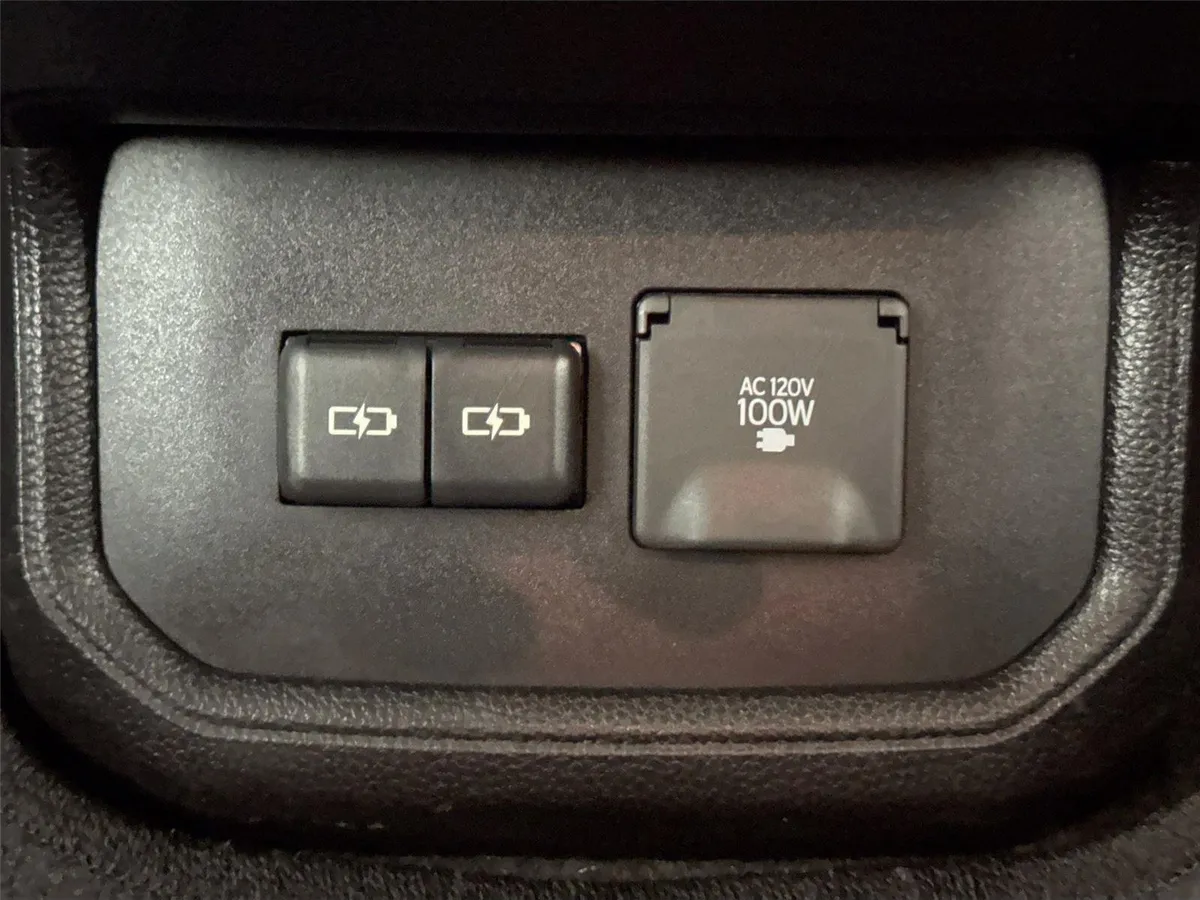 2023 Toyota Highlander Limited thumbnail 38