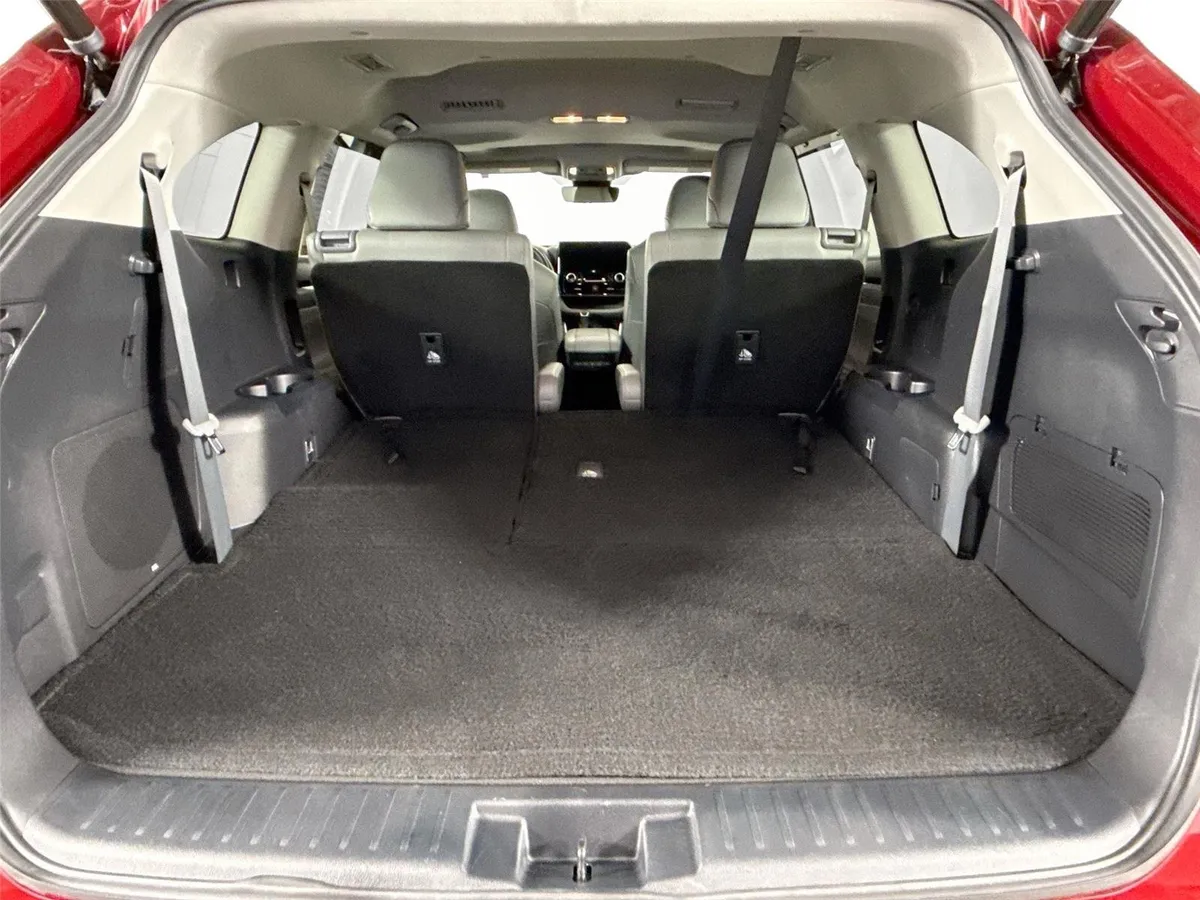 2023 Toyota Highlander Limited thumbnail 39