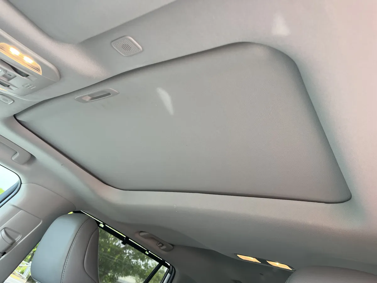 2023 Toyota Highlander Limited thumbnail 18