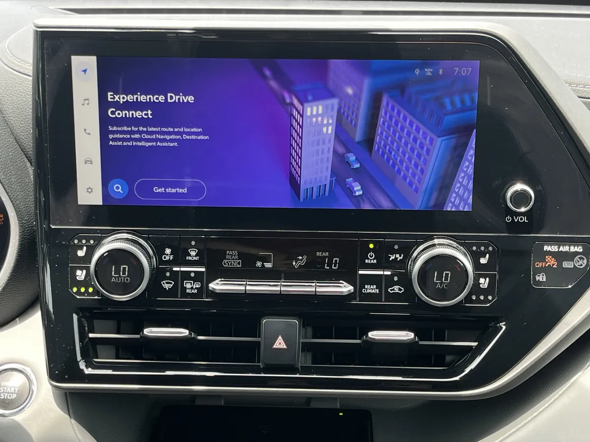 2023 Toyota Highlander Limited thumbnail 5