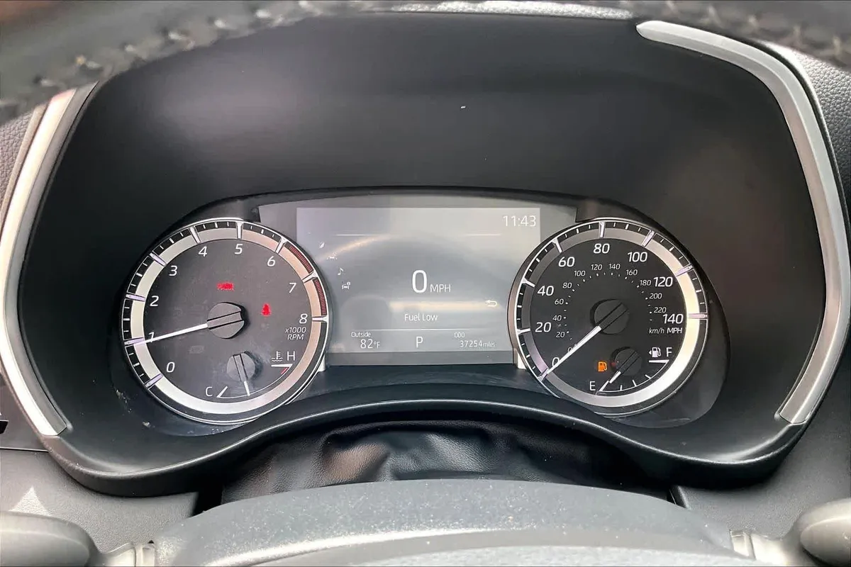2023 Toyota Highlander XLE thumbnail 26