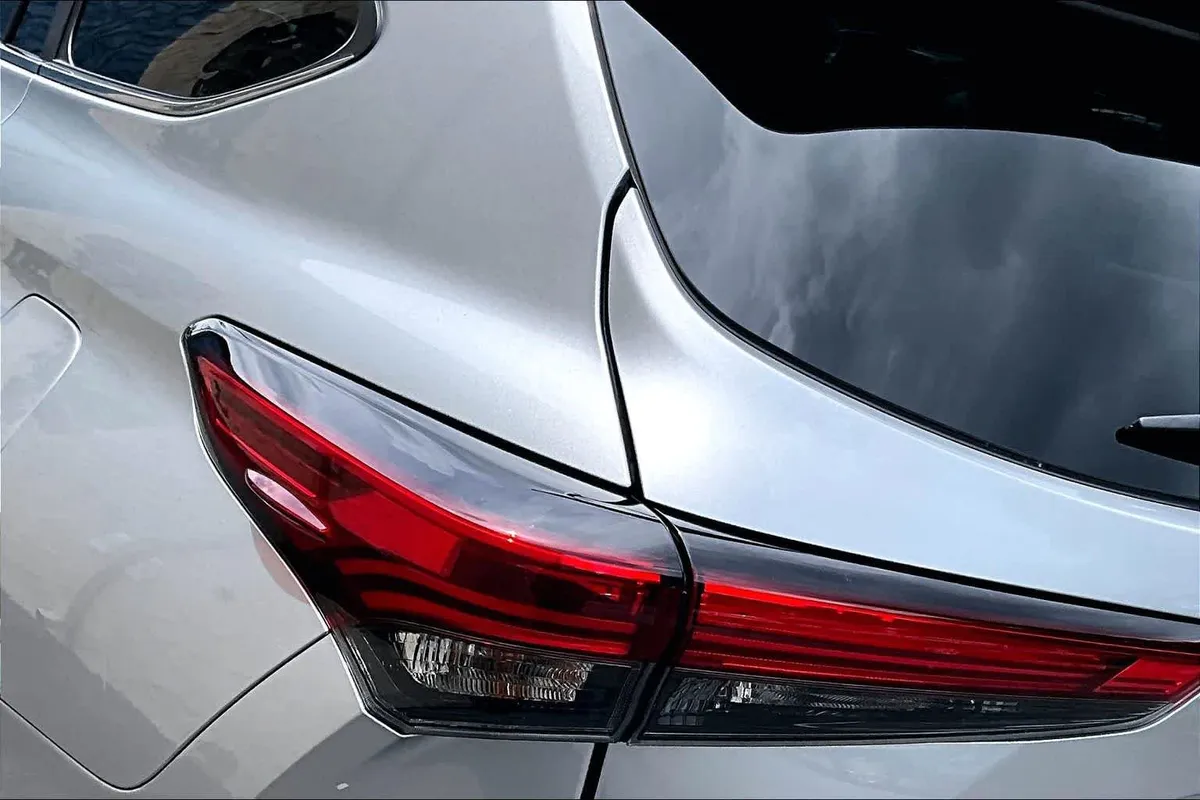 2023 Toyota Highlander XLE thumbnail 29