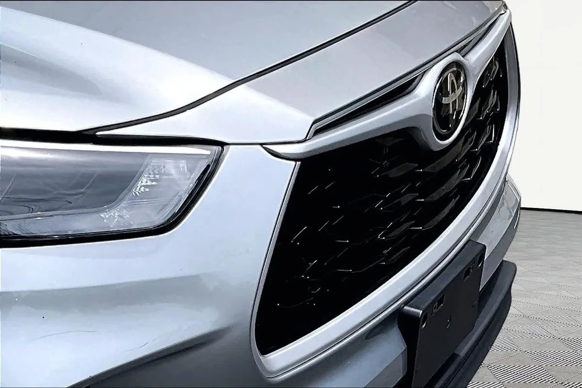2023 Toyota Highlander XLE thumbnail 30