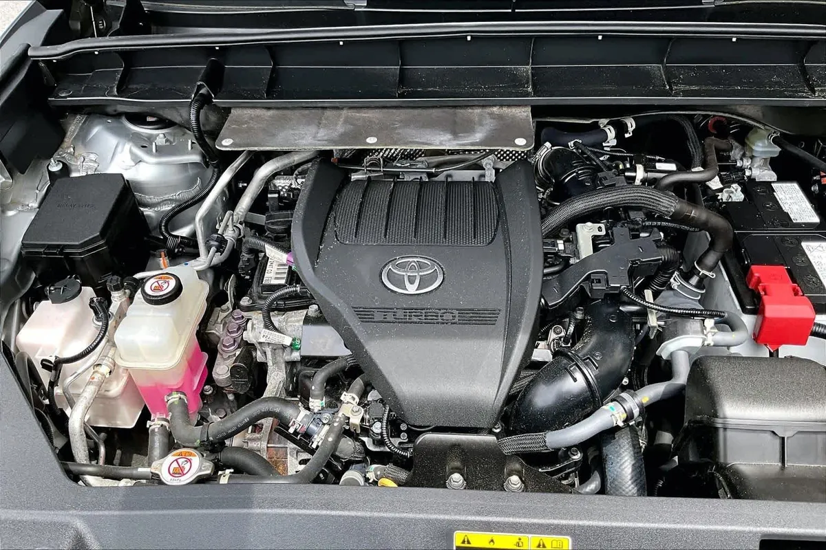 2023 Toyota Highlander XLE thumbnail 32