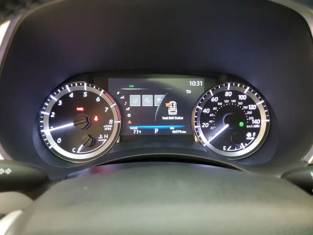 2023 Toyota Highlander XLE thumbnail 14
