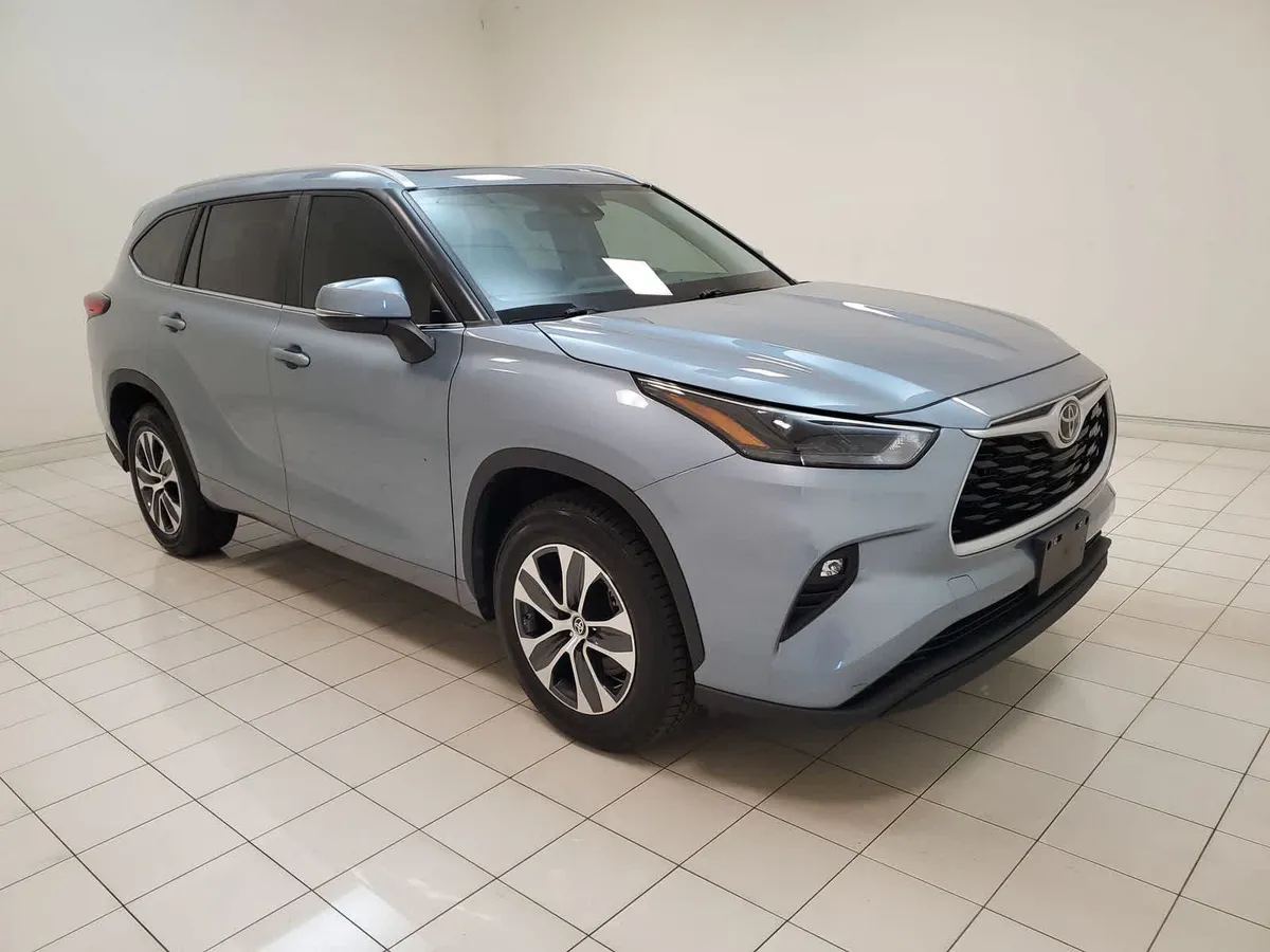 2023 Toyota Highlander XLE thumbnail 26