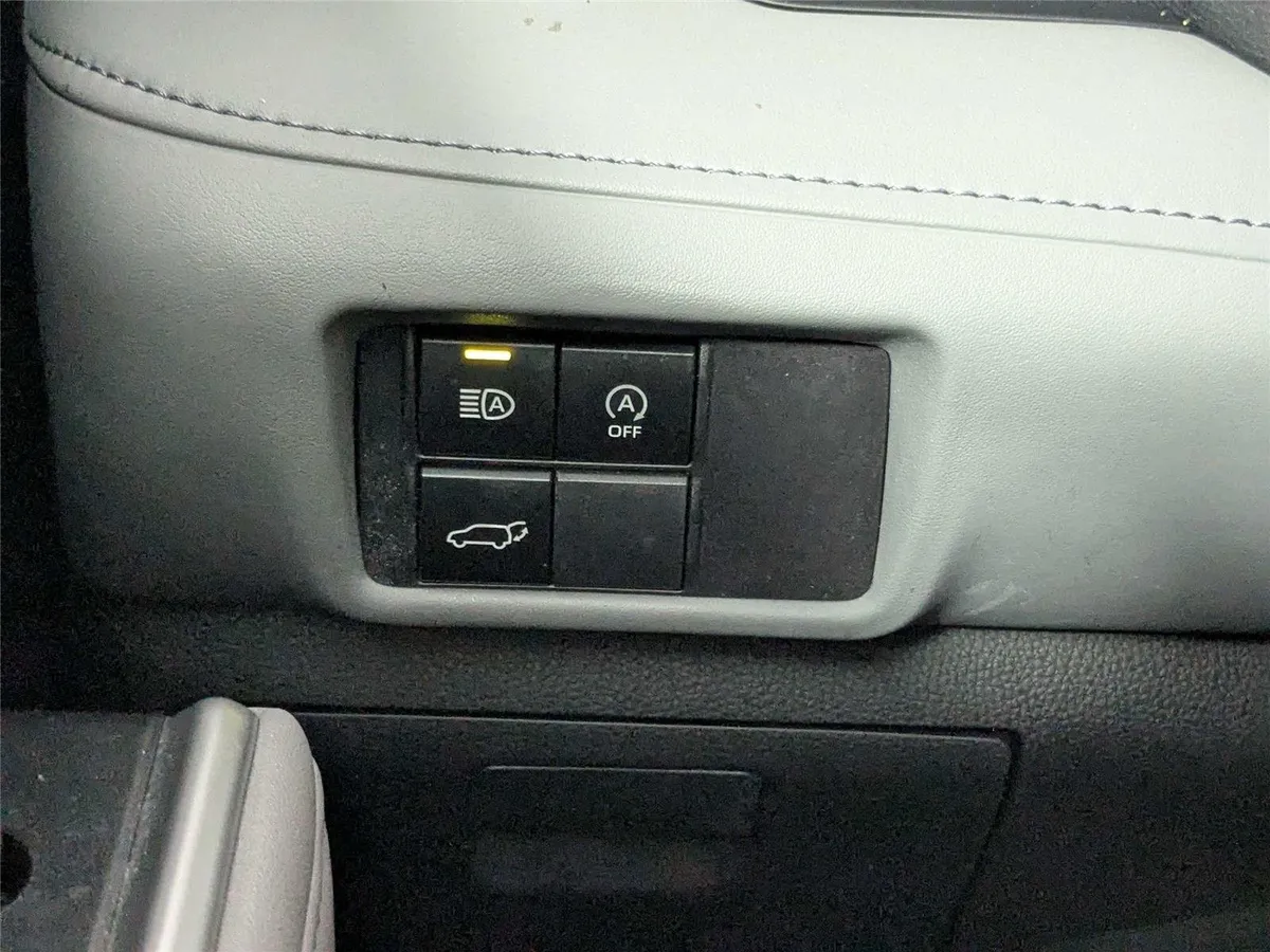 2023 Toyota Highlander XLE thumbnail 13