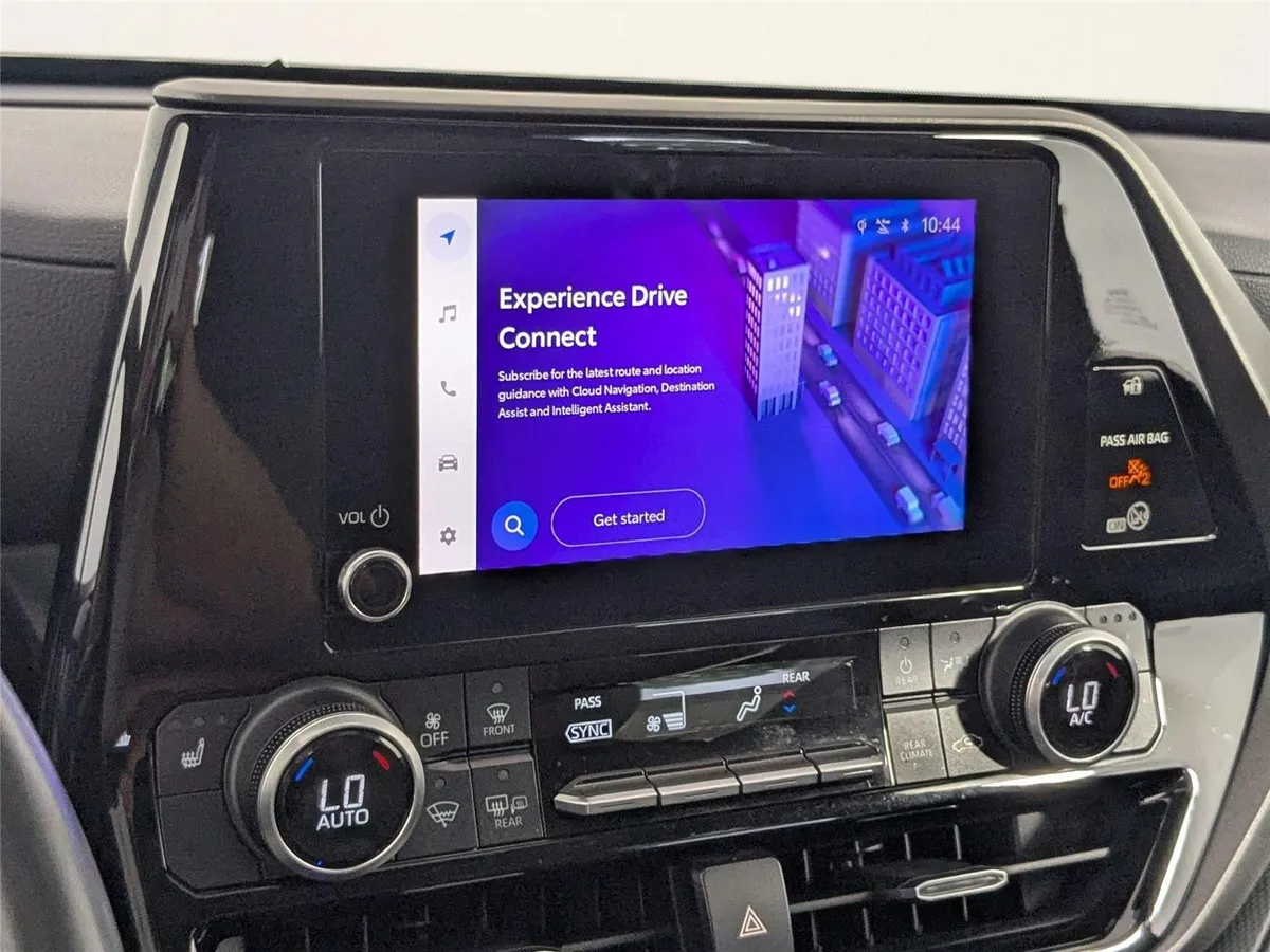 2023 Toyota Highlander XLE thumbnail 18